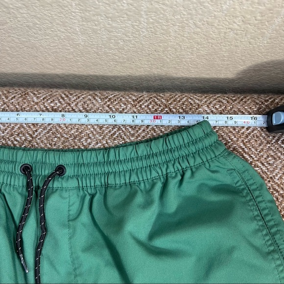Outerknown Trunks Shorts Mens Sz Large Green Nomadic Volley Lightweight Outdoor - Picture 10 of 10